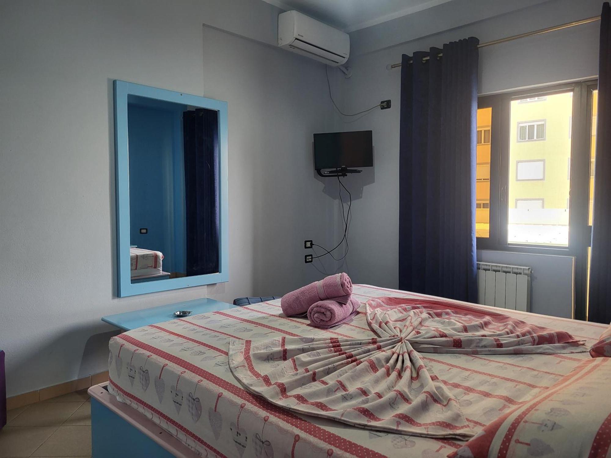 Hotel Europa Lezhë Buitenkant foto