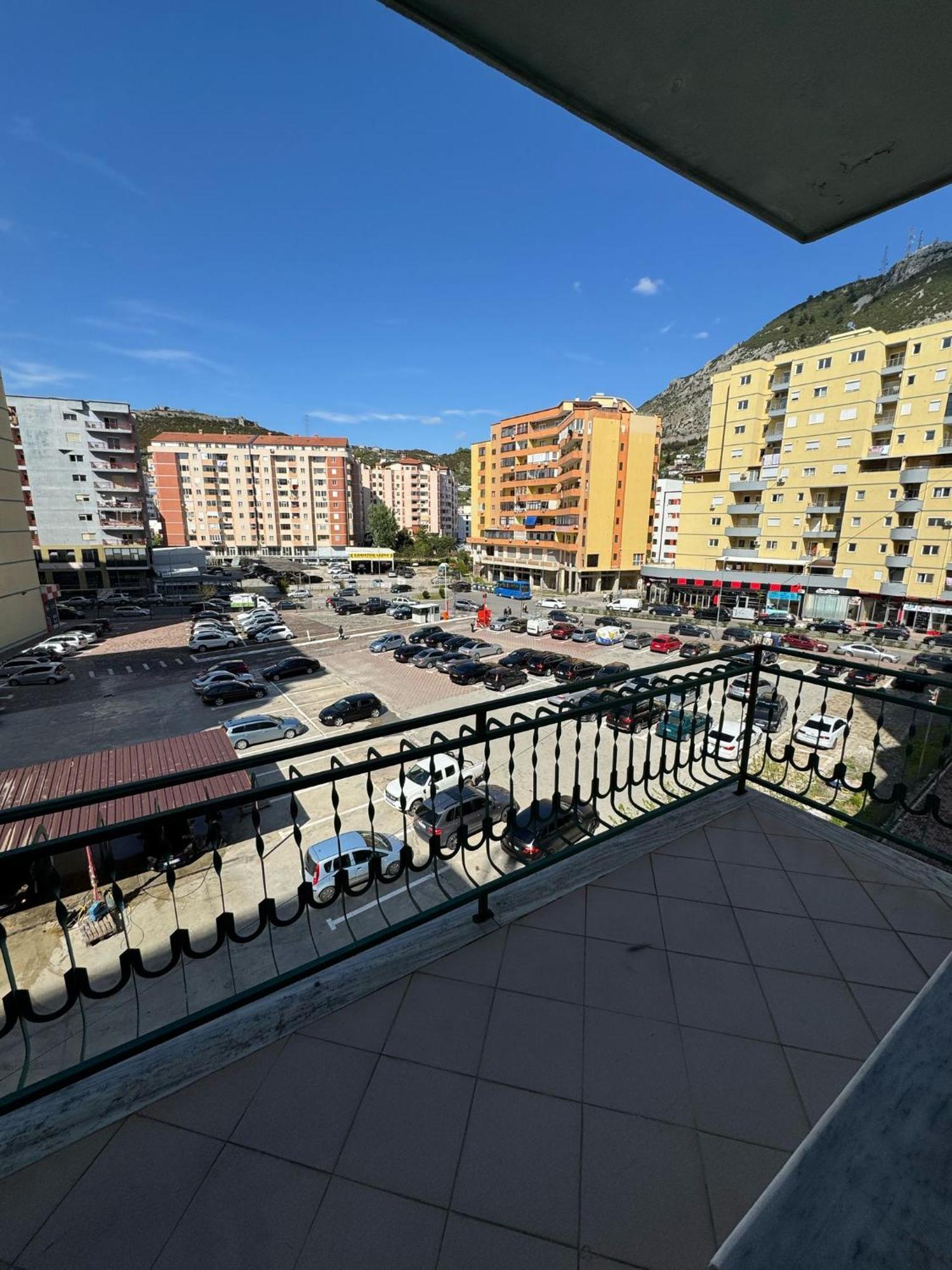 Hotel Europa Lezhë Buitenkant foto