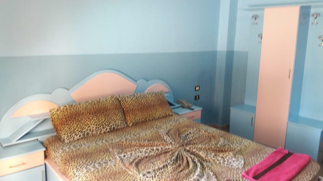 Hotel Europa Lezhë Buitenkant foto