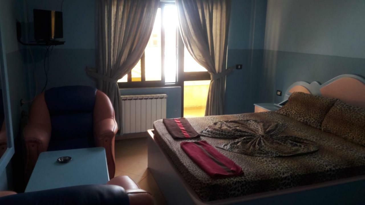 Hotel Europa Lezhë Buitenkant foto