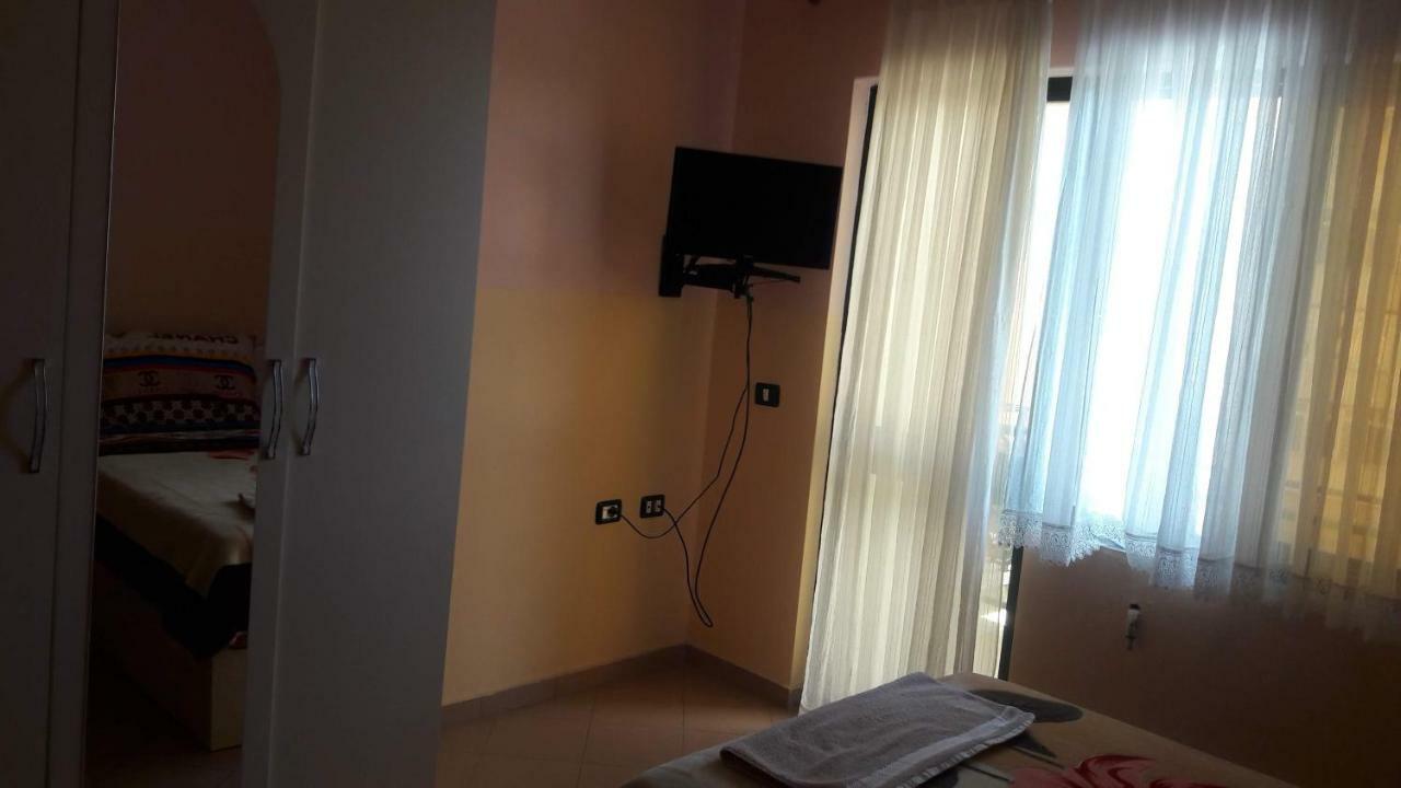 Hotel Europa Lezhë Buitenkant foto