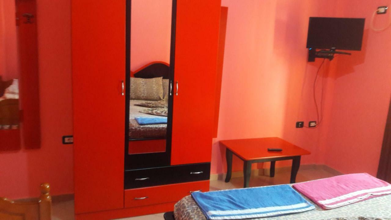 Hotel Europa Lezhë Buitenkant foto